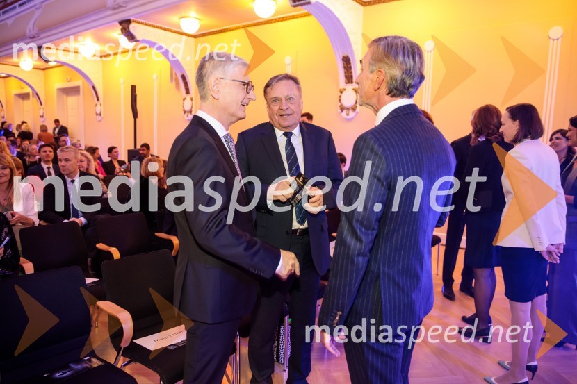  Franjo Bobinac, predsednik, Olimpijski komite Slovenije;  Zoran Janković, župan, Mestna občina LjubljanaFranjo Bobinac je prejemnik priznanja za življenjsko delo na področju managementa 2024