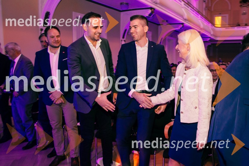  ... ;  Samo Kumar, generalni direktor podjetja Bankart ter mladi manager leta 2024;  Ksenija Klampfer, generalna sekretarka ministrice za digitalizacijoFranjo Bobinac je prejemnik priznanja za življenjsko delo na področju managementa 2024