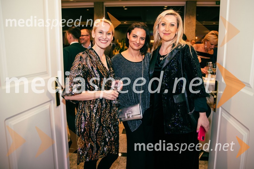  Katarina Primožič Ramoveš, direktorica področja ljudje in kultura, NIL d.o.o.;  Maja Fesel Kamenik, direktorica, HRM One, d. o. o;  Klaudija Javornik, Združenje managerFranjo Bobinac je prejemnik priznanja za življenjsko delo na področju managementa 2024