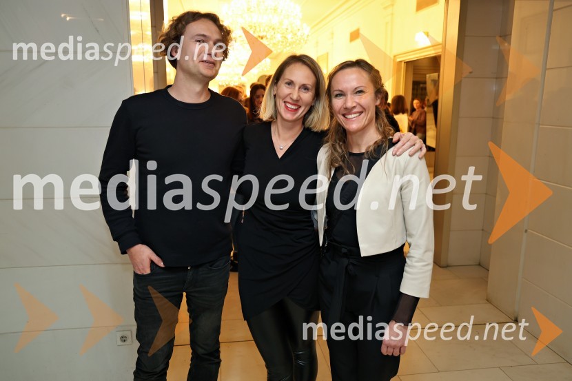  ... ;  Mateja Kožuh, producentka in joga učiteljica MS7;  ... Siddharta z ekskluzivnim koncertom Razelektreno