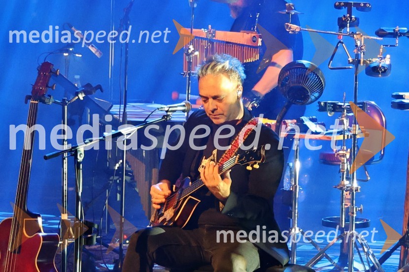  Jani Hace, glasbenik, SiddhartaSiddharta z ekskluzivnim koncertom Razelektreno