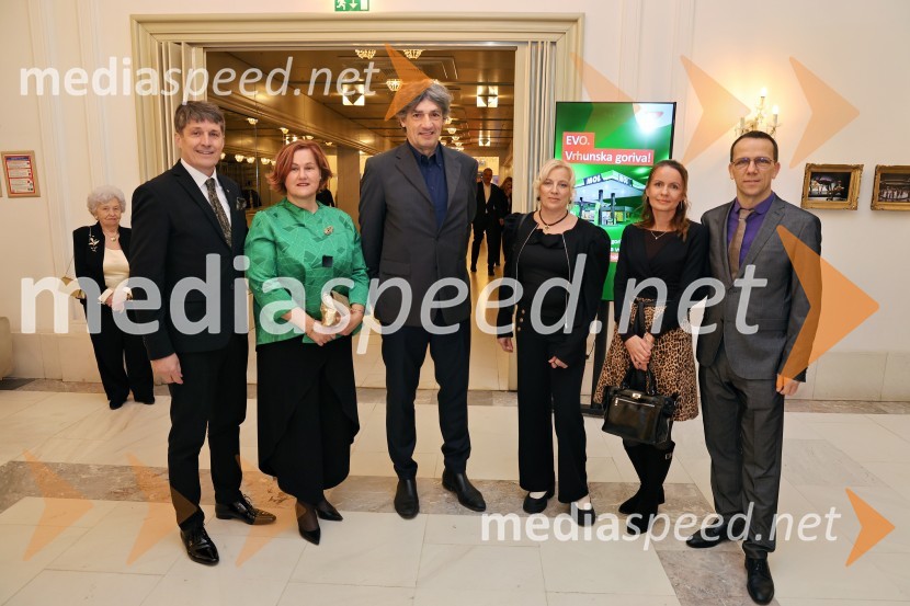 mag. Borut Sajovic, minister za obrambo RS;  Janja  Sajovic; mag. Rastislav Vrečko, poslanec;  ... ;  Tanja Krajnc;  Darko Krajnc, poslanecDr. Samo Zver je izrekel Bob leta 2024