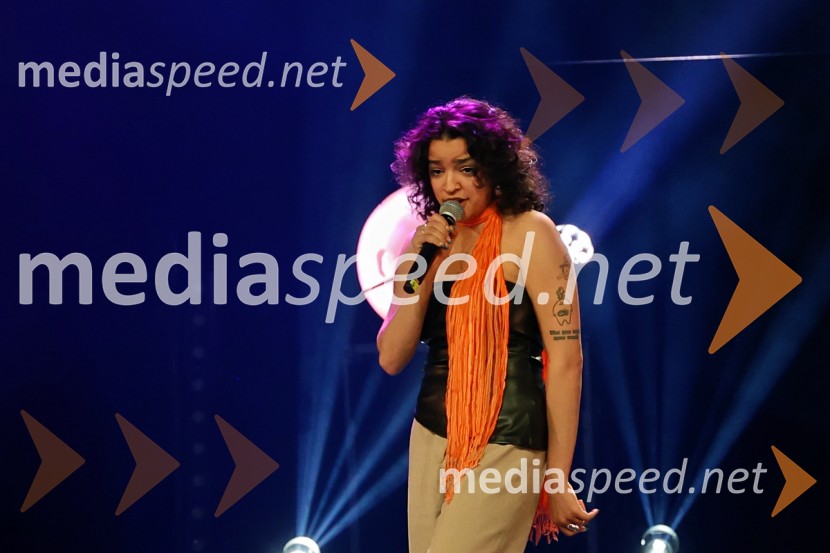  Leyre Legarda Venura - Leyre, pevkaDr. Samo Zver je izrekel Bob leta 2024