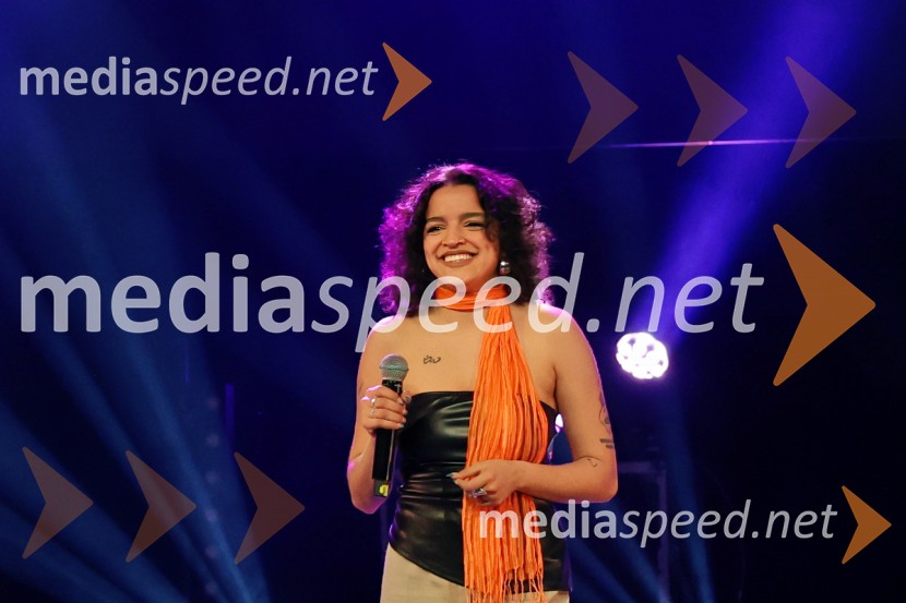  Leyre Legarda Venura - Leyre, pevkaDr. Samo Zver je izrekel Bob leta 2024