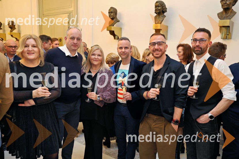  ... ;  ... ;  ... ;  ... ;  ... ;  Goran Pfeiler, frizer, studio Orange;  ... Dr. Samo Zver je izrekel Bob leta 2024