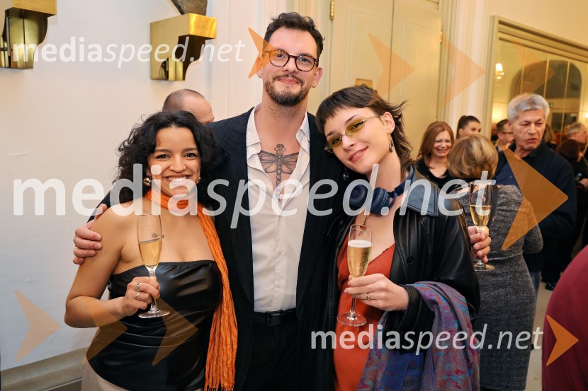  Leyre Legarda Venura - Leyre, pevka;  Kristjan Crnica, pevec;  Katarina Samobor, vokal, skupina TabuDr. Samo Zver je izrekel Bob leta 2024