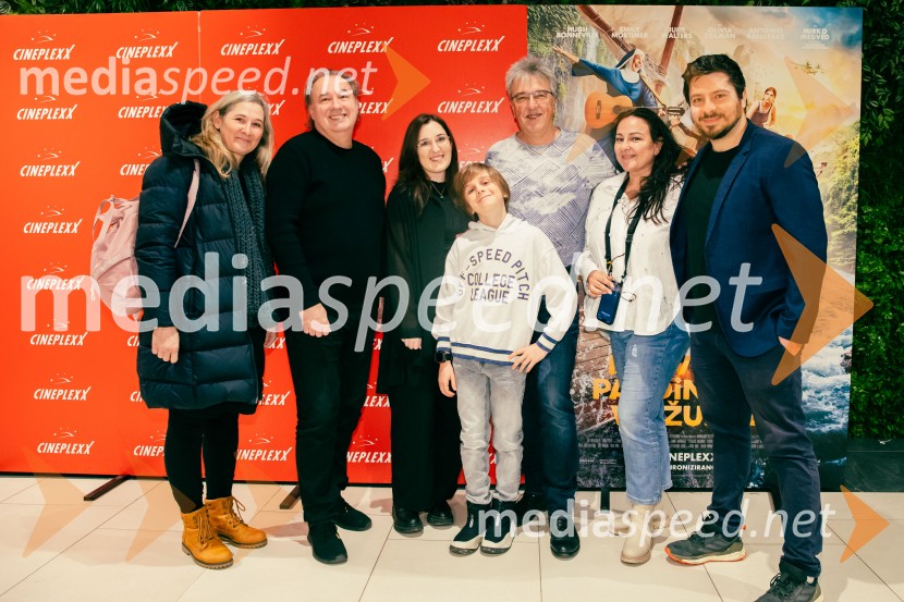  ... ;  Marjan Bunič, pevec, voditelj, Radio Ognjišče;  ... ;  Patrik Novak;  Vojko Sfiligoj, skladatelj;  ... ;  Marko KvarMedvedek Paddington v džungli, premiera v Cineplexx Ljubljana