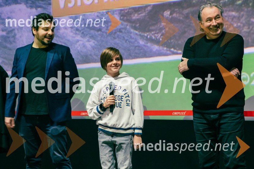  Marko Kvar;  Patrik Novak;  Marjan Bunič, pevec, voditelj, Radio OgnjiščeMedvedek Paddington v džungli, premiera v Cineplexx Ljubljana