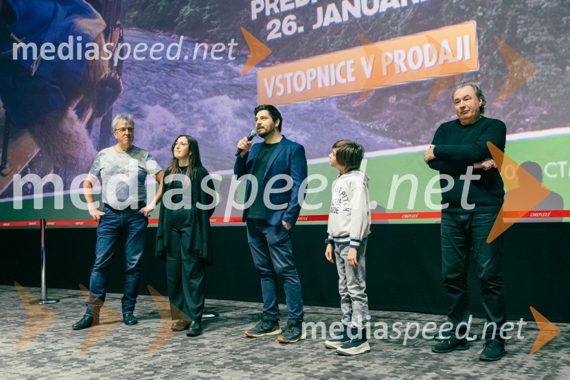  Vojko Sfiligoj, skladatelj;  ... ;  Marko Kvar;  Patrik Novak;  Marjan Bunič, pevec, voditelj, Radio OgnjiščeMedvedek Paddington v džungli, premiera v Cineplexx Ljubljana