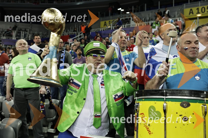  Aleksander Javornik, navijačSlovenski rokometaši po dramatični tekmi z Egiptom izpadli iz boja za četrtfinale