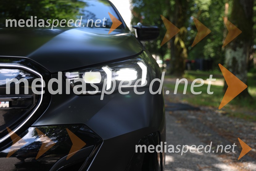 BMW I5 M60 TOURING (popolnoma električni pogon)