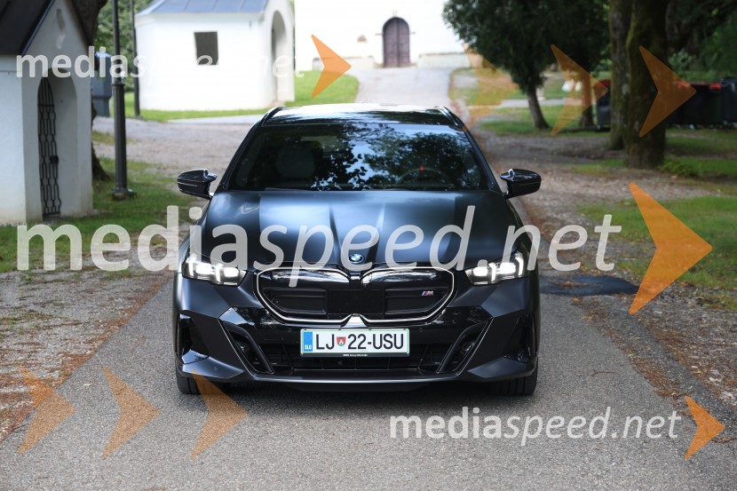 BMW I5 M60 TOURING (popolnoma električni pogon)