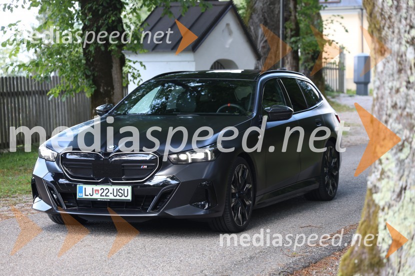BMW I5 M60 TOURING (popolnoma električni pogon)