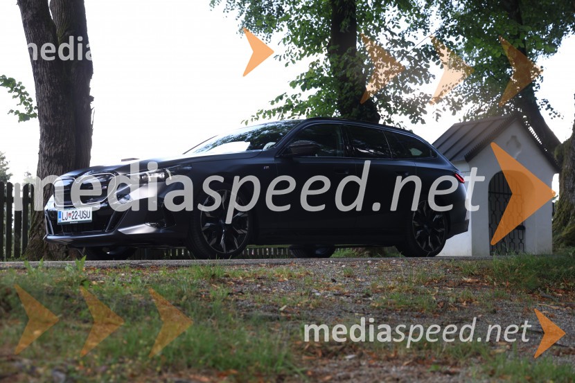 BMW I5 M60 TOURING (popolnoma električni pogon)