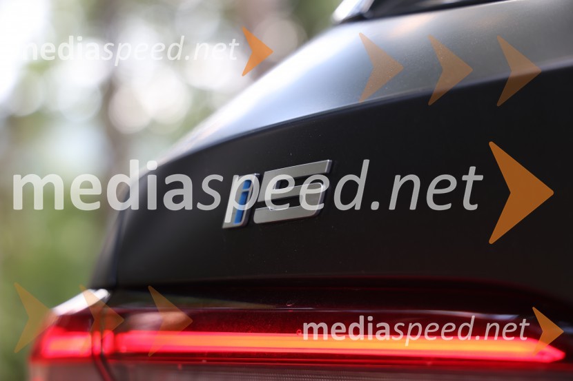 BMW I5 M60 TOURING (popolnoma električni pogon)