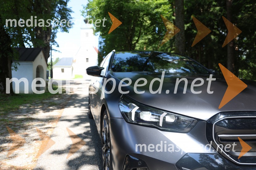 BMW I5 M60 TOURING (popolnoma električni pogon)