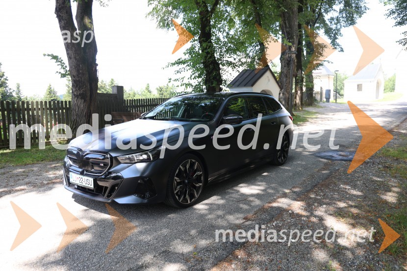 BMW I5 M60 TOURING (popolnoma električni pogon)