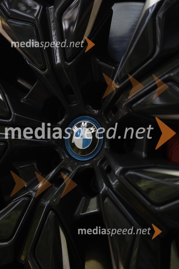 BMW I5 M60 TOURING (popolnoma električni pogon)