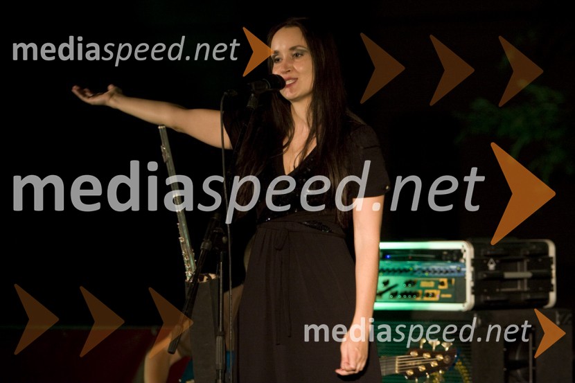 Tinkara Kovač, pevka27. tradicionalna Kranjska noč 2009