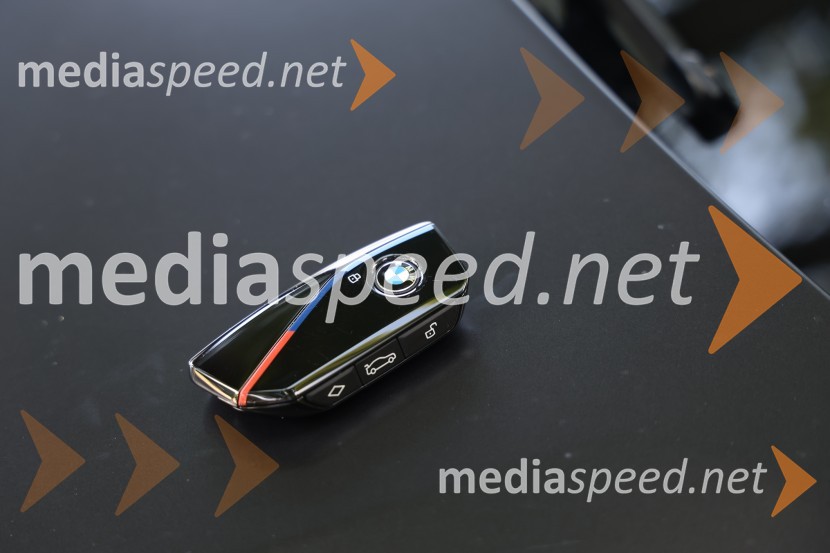 BMW I5 M60 TOURING (popolnoma električni pogon)