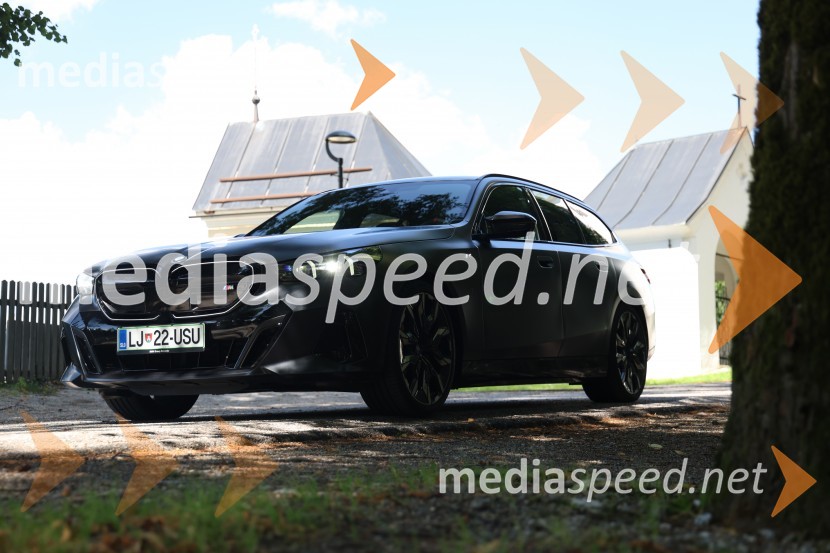 BMW I5 M60 TOURING (popolnoma električni pogon)