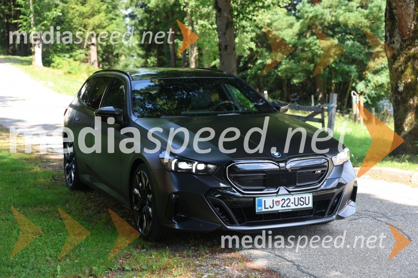 BMW I5 M60 TOURING (popolnoma električni pogon)
