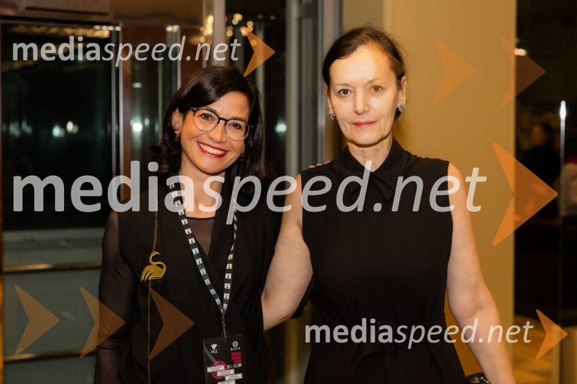  Simona  Belle, služba za stike z javnostmi MGL;  ... Festival Ruta, otvoritev festivala