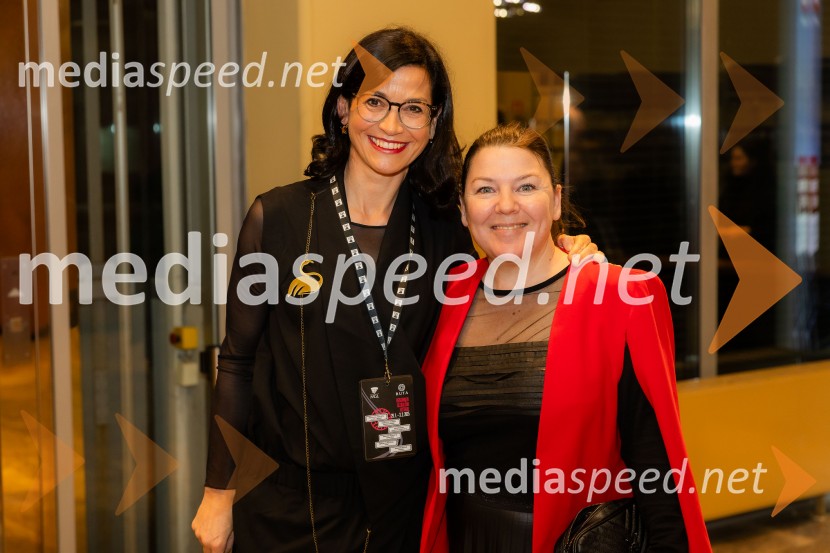  Simona  Belle, služba za stike z javnostmi MGL;  Tjaša Kolenc Filipčič, vodja upravljanja z blagovno znamko in direktorica marketinga v Skupini TriglavFestival Ruta, otvoritev festivala