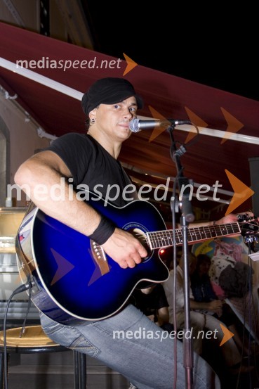 Samuel Lukas, pevec27. tradicionalna Kranjska noč 2009