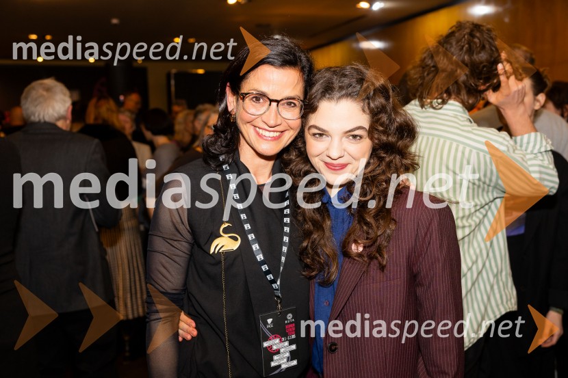  Simona  Belle, služba za stike z javnostmi MGL;  Diana  Kolenc, igralkaFestival Ruta, otvoritev festivala