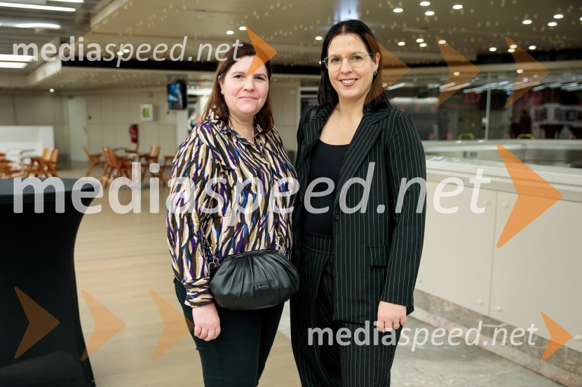  Teja Pelko, novinarka;  ... Igralec, premiera gledališke predstave v Cankarjevem domu