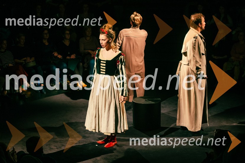  Klara Kuk, igralkaIgralec, premiera gledališke predstave v Cankarjevem domu