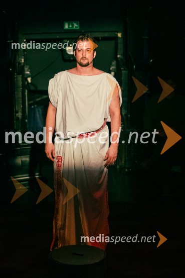  Filip Samobor, igralecIgralec, premiera gledališke predstave v Cankarjevem domu