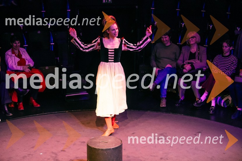  Klara Kuk, igralkaIgralec, premiera gledališke predstave v Cankarjevem domu