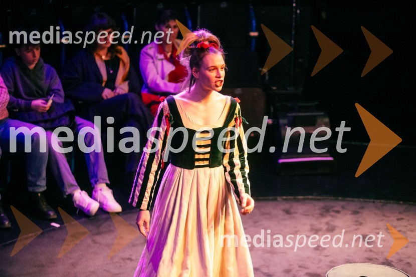  Klara Kuk, igralkaIgralec, premiera gledališke predstave v Cankarjevem domu