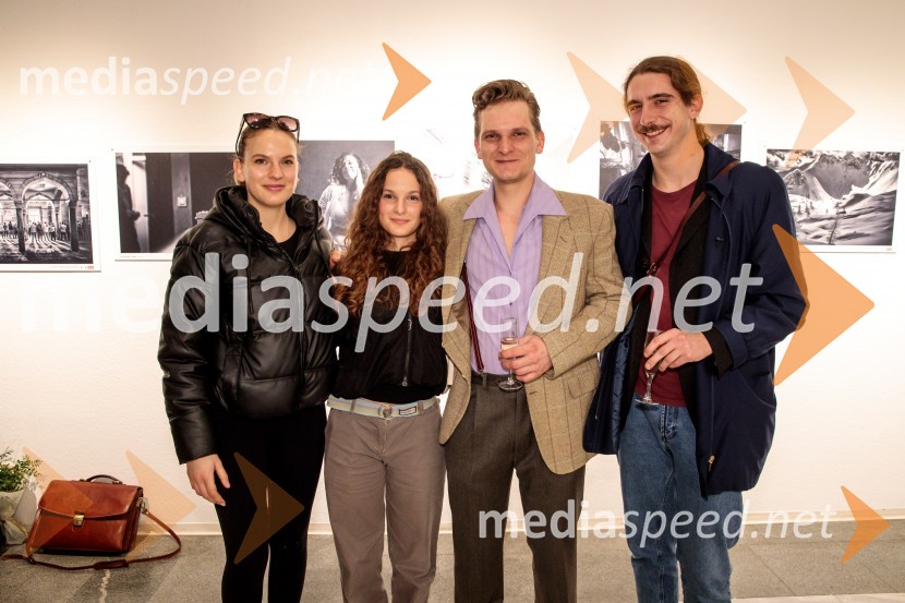  ... ;  ... ;  Matevž Sluga, igralec;  ... Igralec, premiera gledališke predstave v Cankarjevem domu