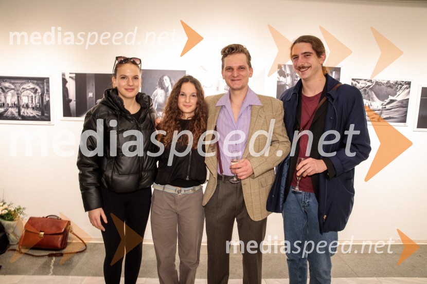  ... ;  ... ;  Matevž Sluga, igralec;  ... Igralec, premiera gledališke predstave v Cankarjevem domu