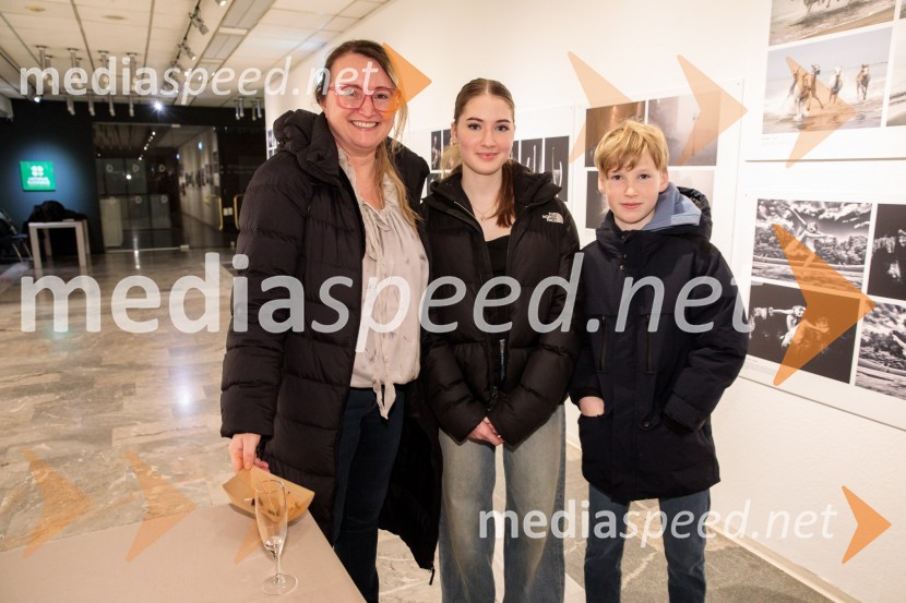  ... ;  ... ;  David Trontelj, igralecIgralec, premiera gledališke predstave v Cankarjevem domu