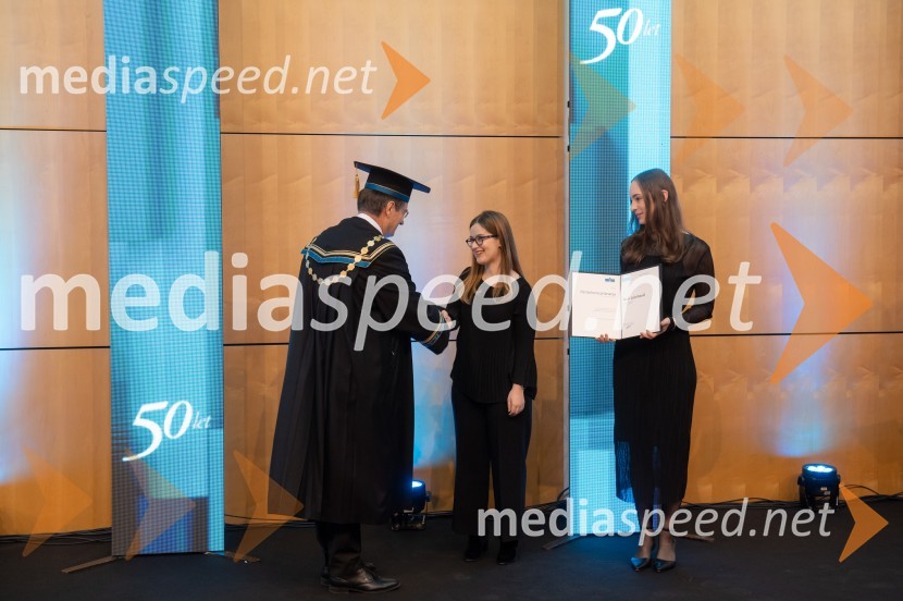 prof. dr. Zdravko Kačič, rektor Univerze v Mariboru;  Eva Pavla Jarc, Medicinska fakulteta;  Nuša Lukinovič, Medicinska fakultetaRektorjev dan Univerze v Mariboru 2025