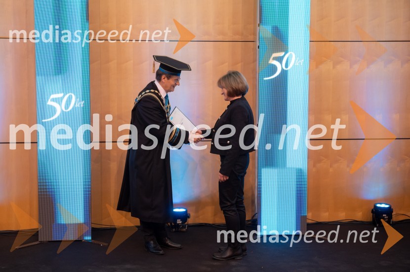 prof. dr. Zdravko Kačič, rektor Univerze v Mariboru;  Irena Žižek, Univerzitetna knjižnica MariborRektorjev dan Univerze v Mariboru 2025