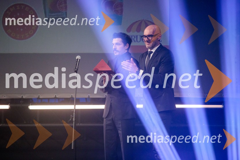  ... ;  Urban  Korenjak, direktor trženja EuroplakatOutstanding 2024, presežki v zunanjem oglaševanju, podelitev
