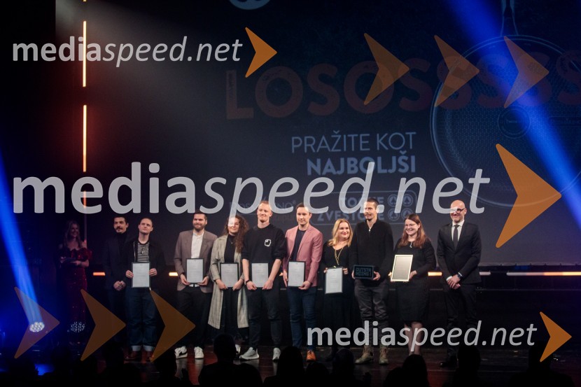  ... ;  ... ;  ... ;  ... ;  ... ;  Nataša Purgaj, vodja projektov, Spar Slovenija;  David  Kovačič, generalni direktor, Spar Slovenija;  Lidija Rakuša, direktorica marketinga, Spar SlovenijaOutstanding 2024, presežki v zunanjem oglaševanju, podelitev