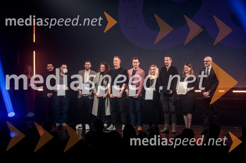  ... ;  ... ;  ... ;  ... ;  ... ;  Nataša Purgaj, vodja projektov, Spar Slovenija;  David  Kovačič, generalni direktor, Spar Slovenija;  Lidija Rakuša, direktorica marketinga, Spar SlovenijaOutstanding 2024, presežki v zunanjem oglaševanju, podelitev