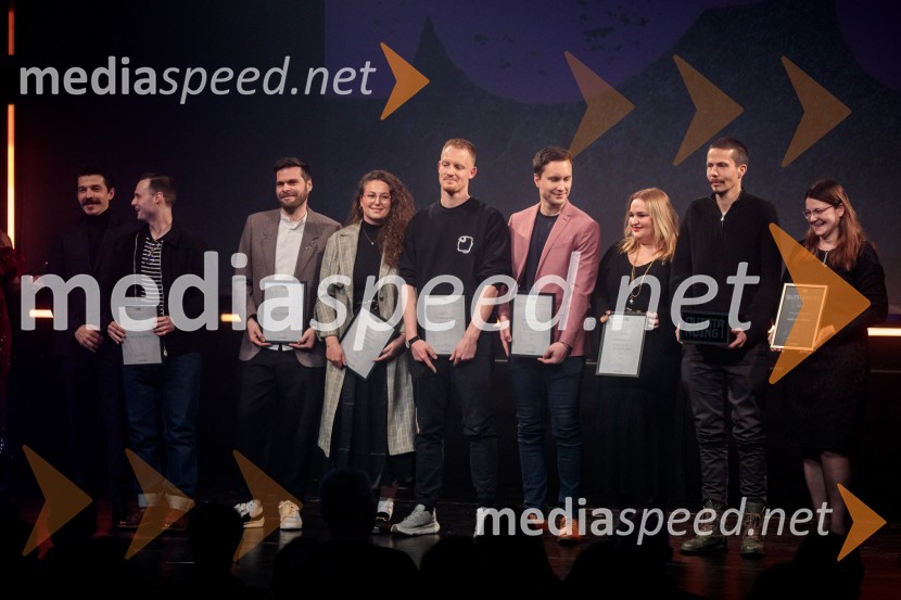  ... ;  ... ;  ... ;  ... ;  ... ;  Nataša Purgaj, vodja projektov, Spar Slovenija;  David  Kovačič, generalni direktor, Spar Slovenija;  Lidija Rakuša, direktorica marketinga, Spar SlovenijaOutstanding 2024, presežki v zunanjem oglaševanju, podelitev