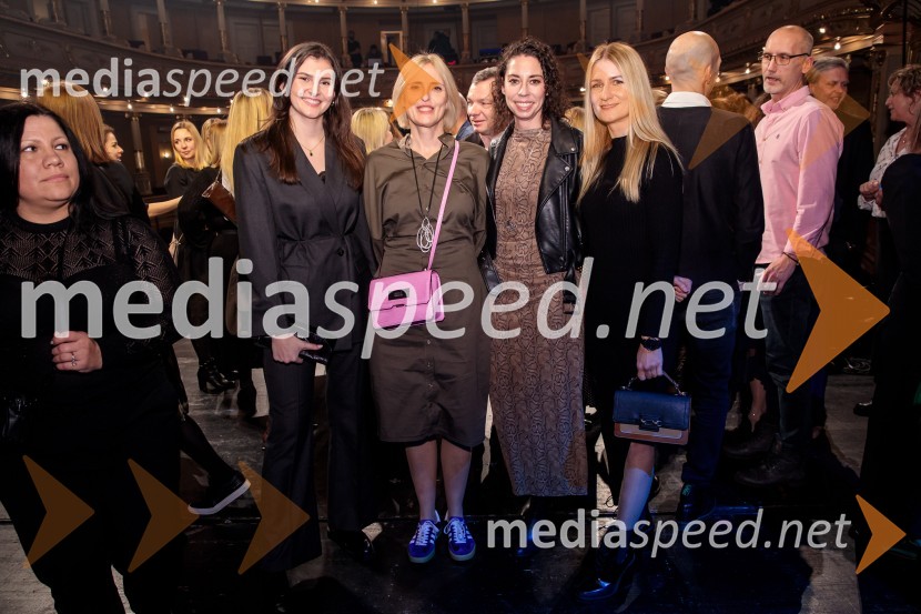  Julija Milić, IPPR;  Irena Pavčič, IPPR;  Petra Kregar, starejša svetovalka za komuniciranje, IPPR;  Nina Pečaj, IPPROutstanding 2024, presežki v zunanjem oglaševanju, podelitev