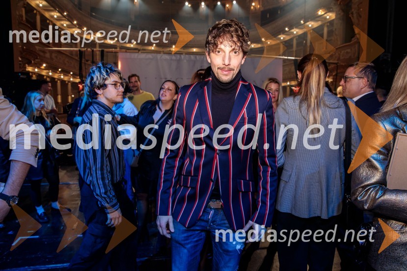  Aljoša Bagola, kreativni direktor, kolumnist, predavatelj in knjižni avtorOutstanding 2024, presežki v zunanjem oglaševanju, podelitev