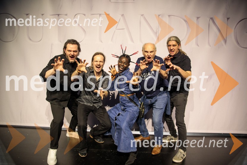  ... ;  ... ;  Wiyaala , pevkaOutstanding 2024, presežki v zunanjem oglaševanju, podelitev