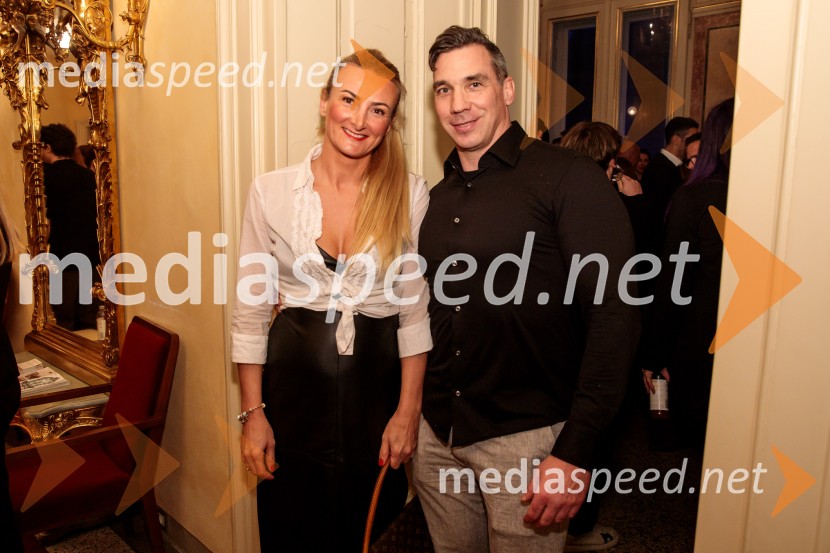  Janja Horvat Ravnič;  Luka RavničOutstanding 2024, presežki v zunanjem oglaševanju, podelitev