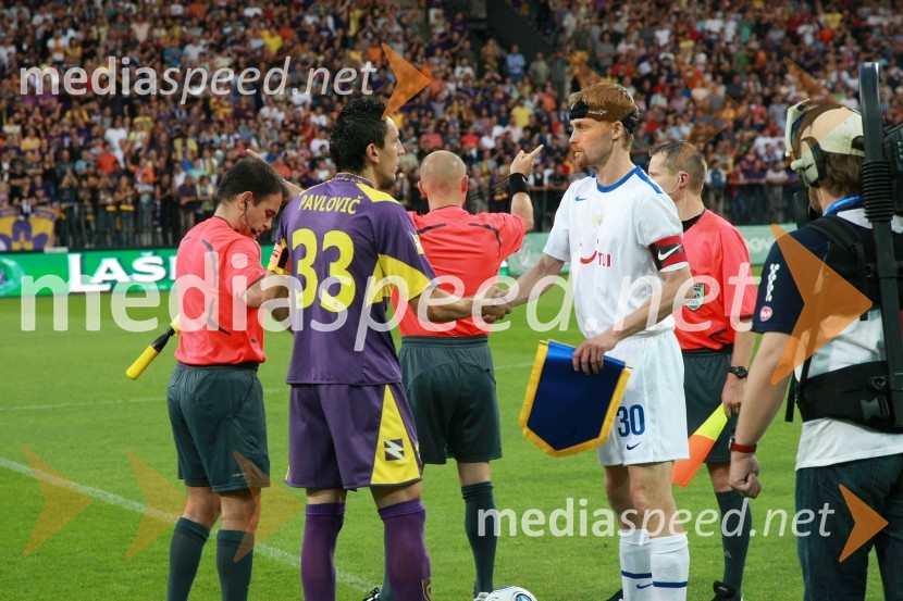 Zoran Pavlovič, nogometaš NK Maribor in Hannu Tihinen, nogometaš FC ZürichPovratna tekma 3. kroga kvalifikacij za Ligo prvakov: NK Maribor - FC Zürich