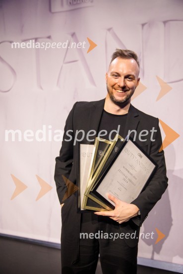  Nejc Kovačič, vodja službe za komuniciranje Muzeja in galerij mesta LjubljaneOutstanding 2024, presežki v zunanjem oglaševanju, podelitev